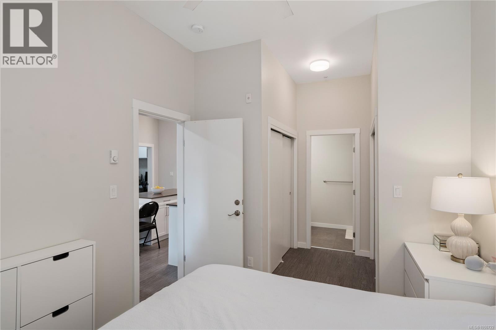 104 2843 Jacklin Rd Property Photo 10