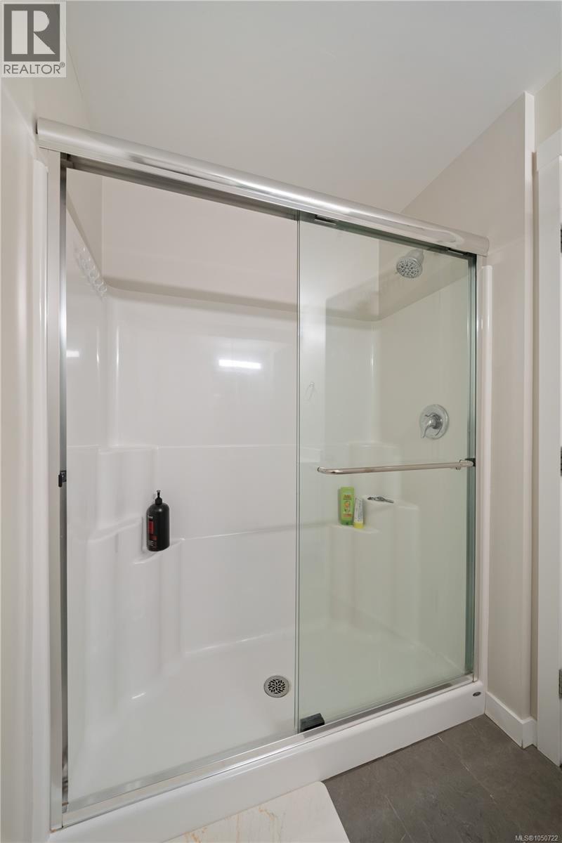 104 2843 Jacklin Rd Property Photo 13