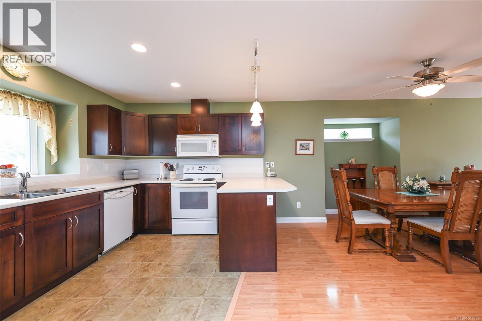 2237 Neptune Way Property Photo 6