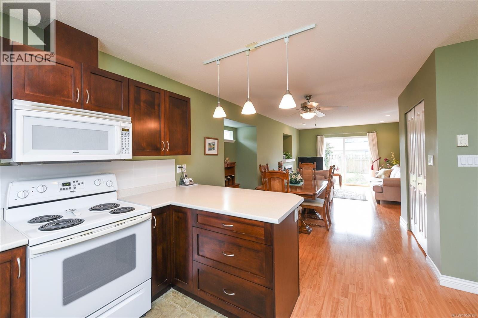 2237 Neptune Way Property Photo 10