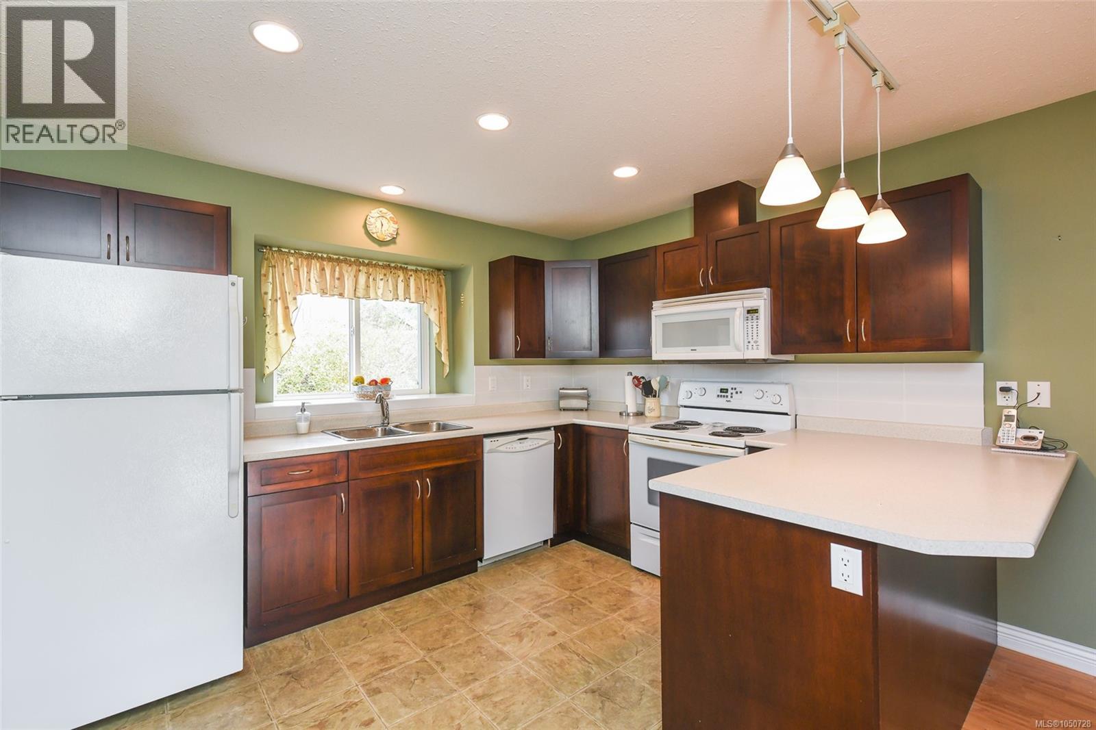 2237 Neptune Way Property Photo 11