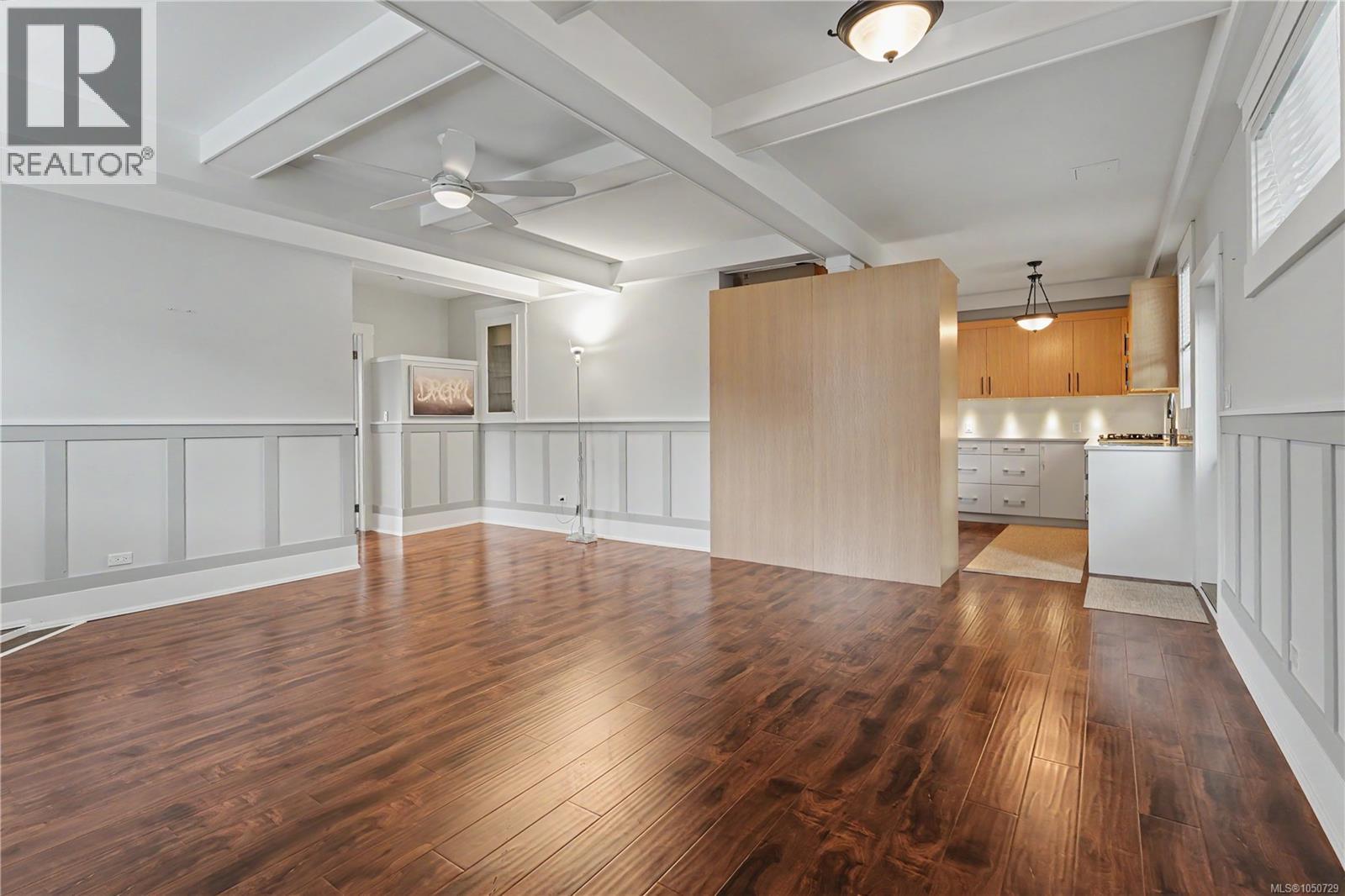 1064 Beverley Pl Property Photo 20