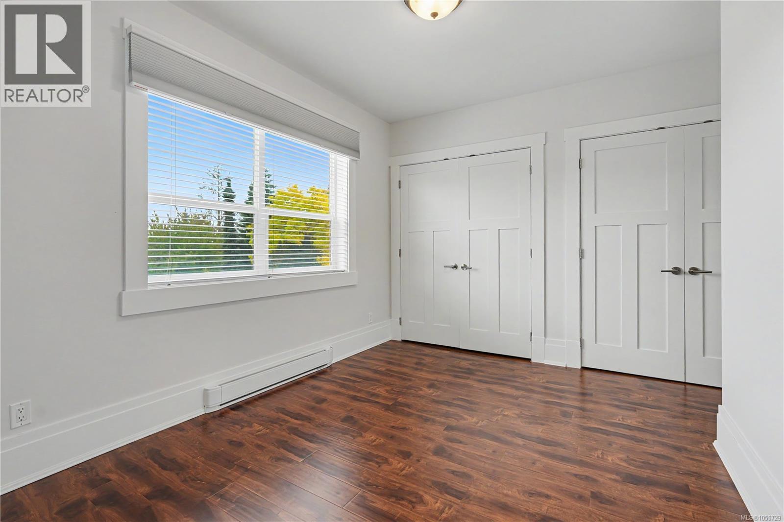 1064 Beverley Pl Property Photo 21