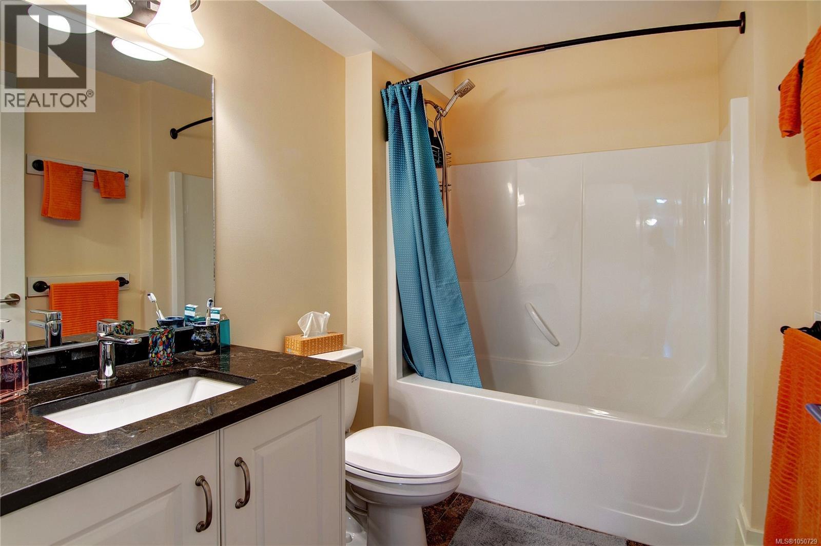 1064 Beverley Pl Property Photo 40