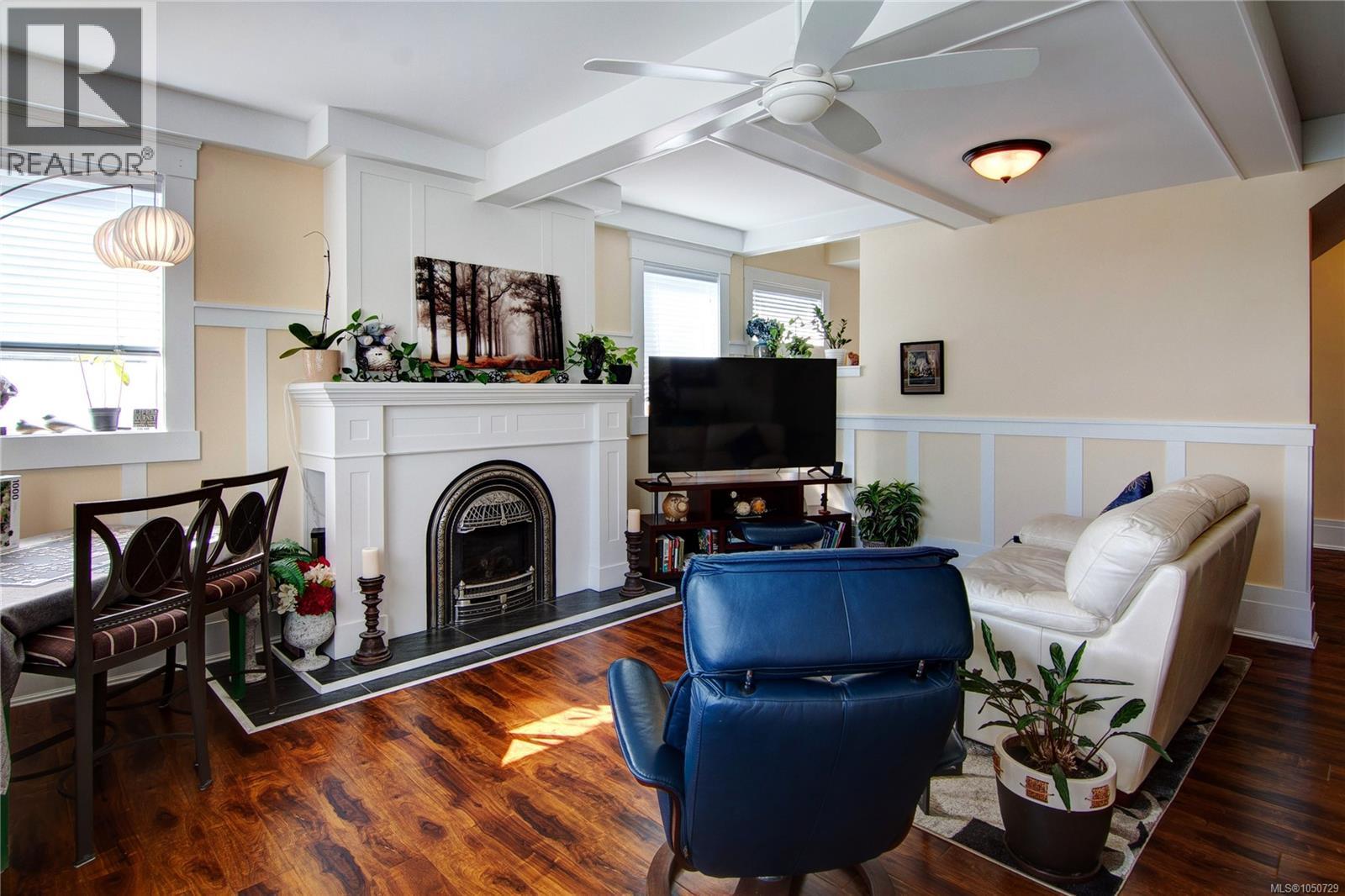 1064 Beverley Pl Property Photo 45