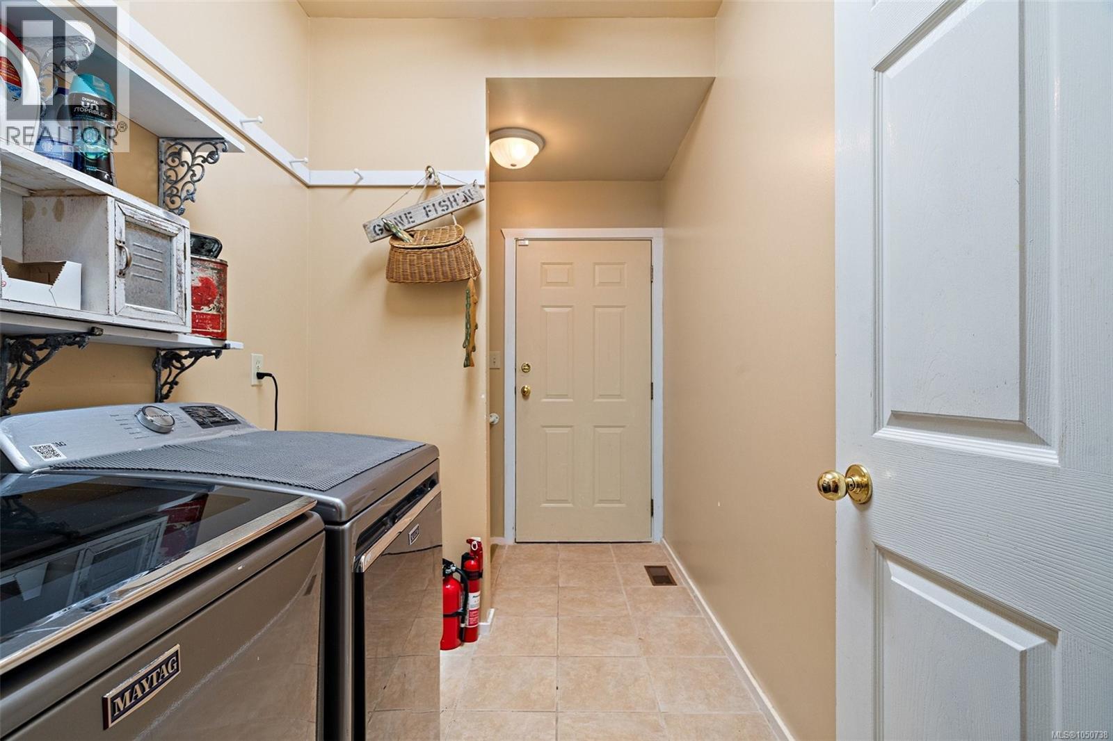 405 Coralee Pl Property Photo 15