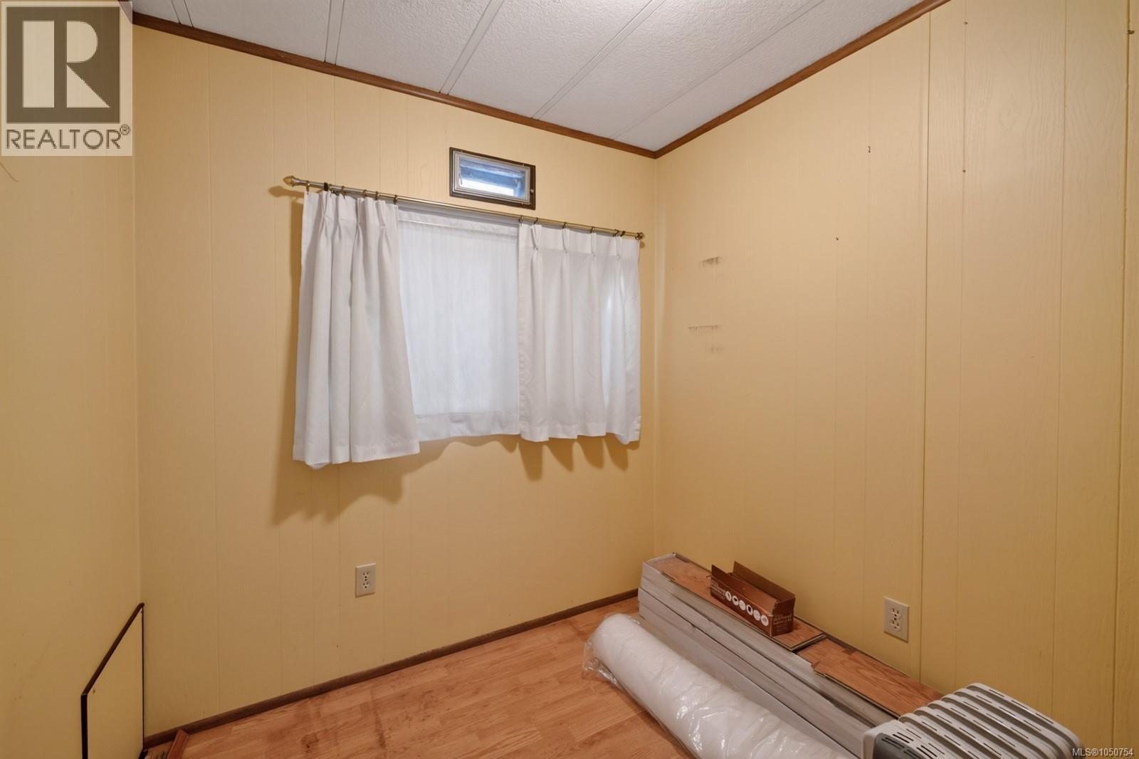 26 2785 Wallbank Rd Property Photo 10