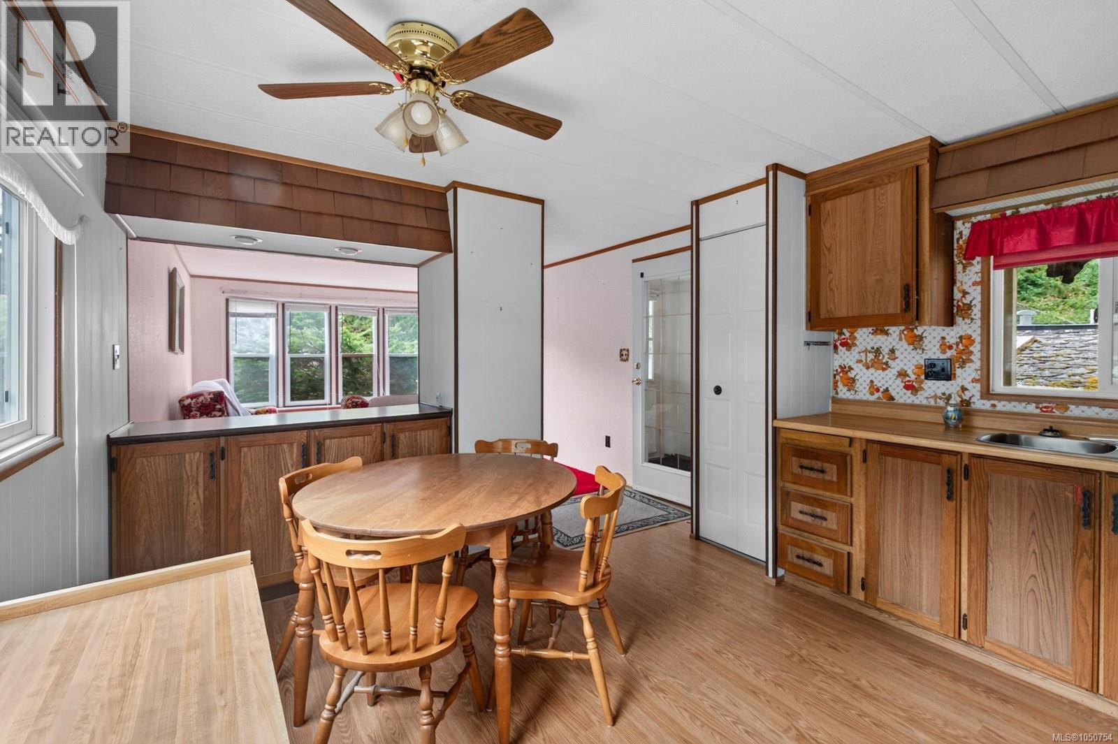 26 2785 Wallbank Rd Property Photo 12