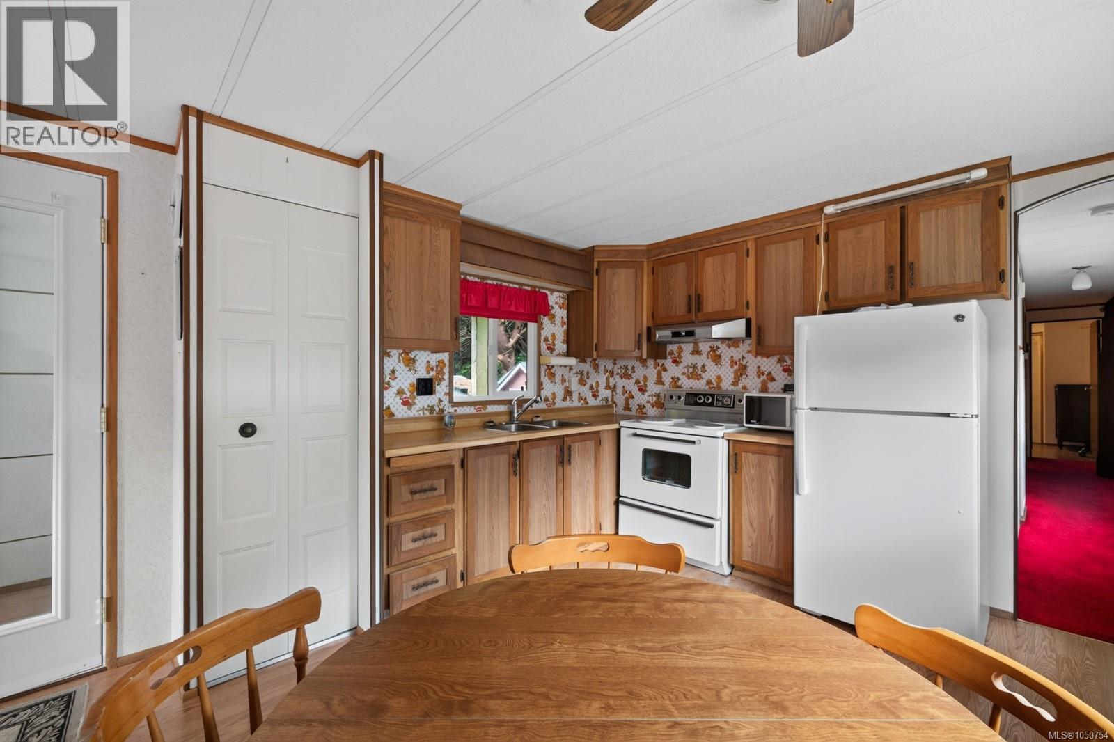 26 2785 Wallbank Rd Property Photo 13