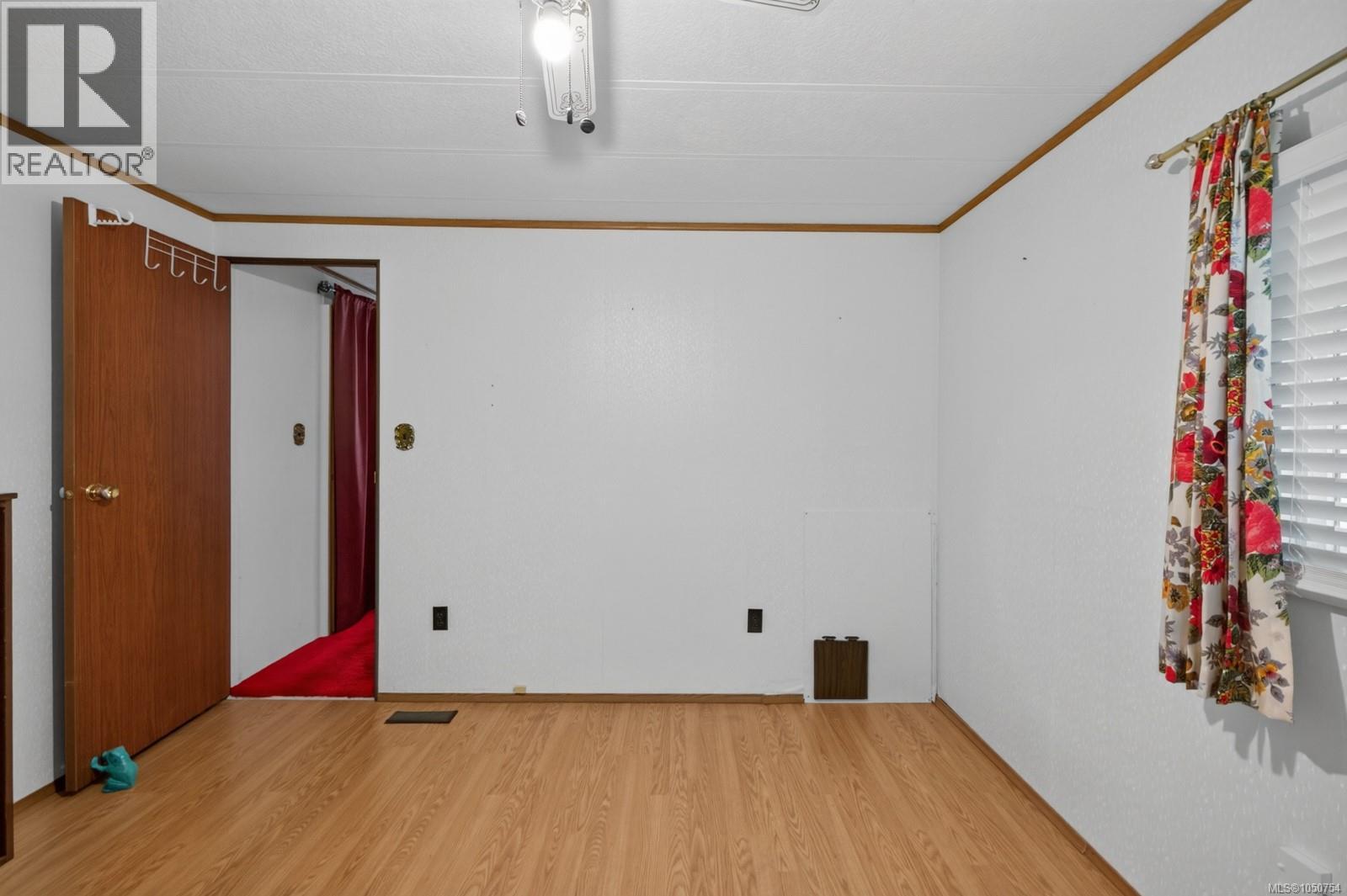 26 2785 Wallbank Rd Property Photo 18