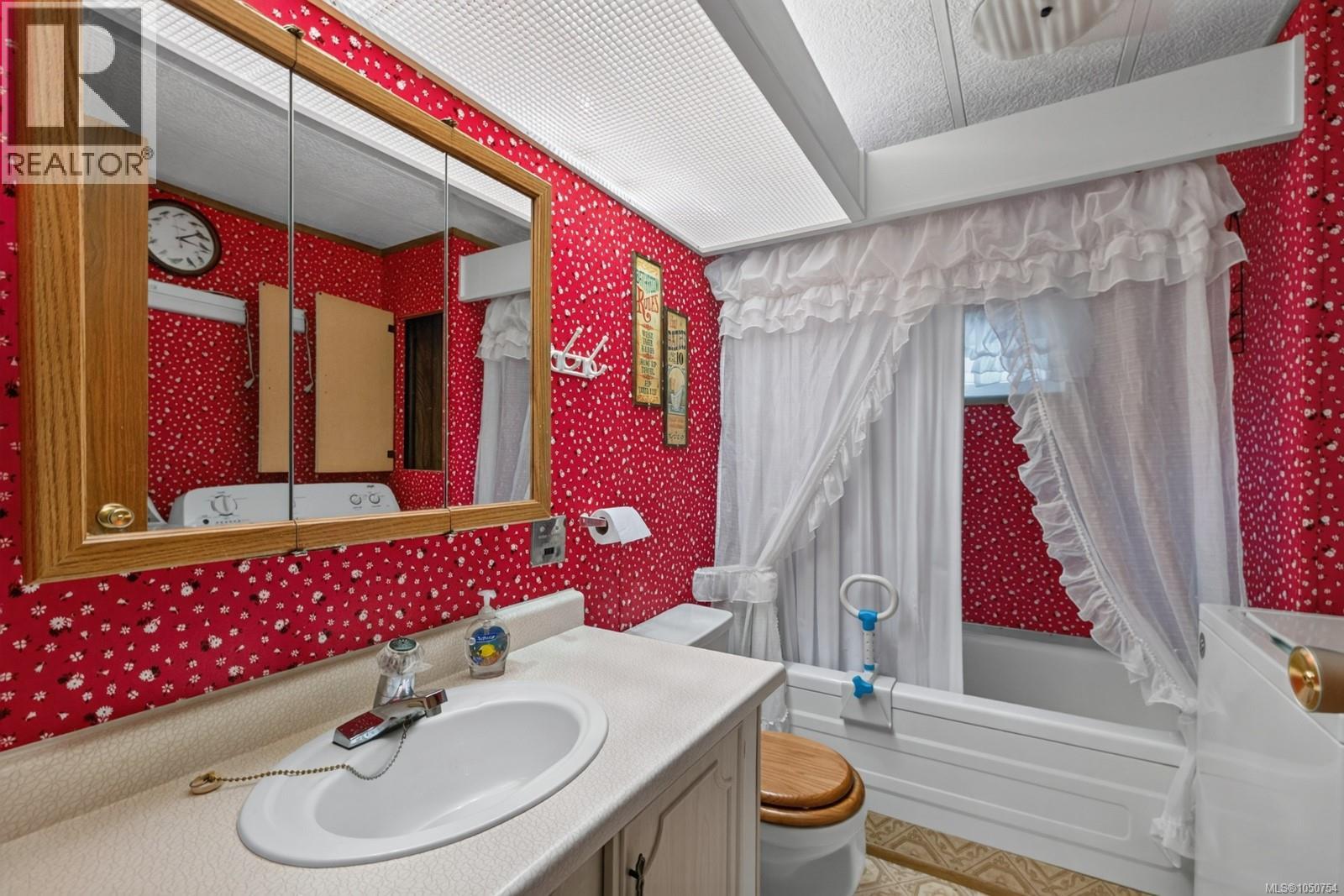 26 2785 Wallbank Rd Property Photo 19