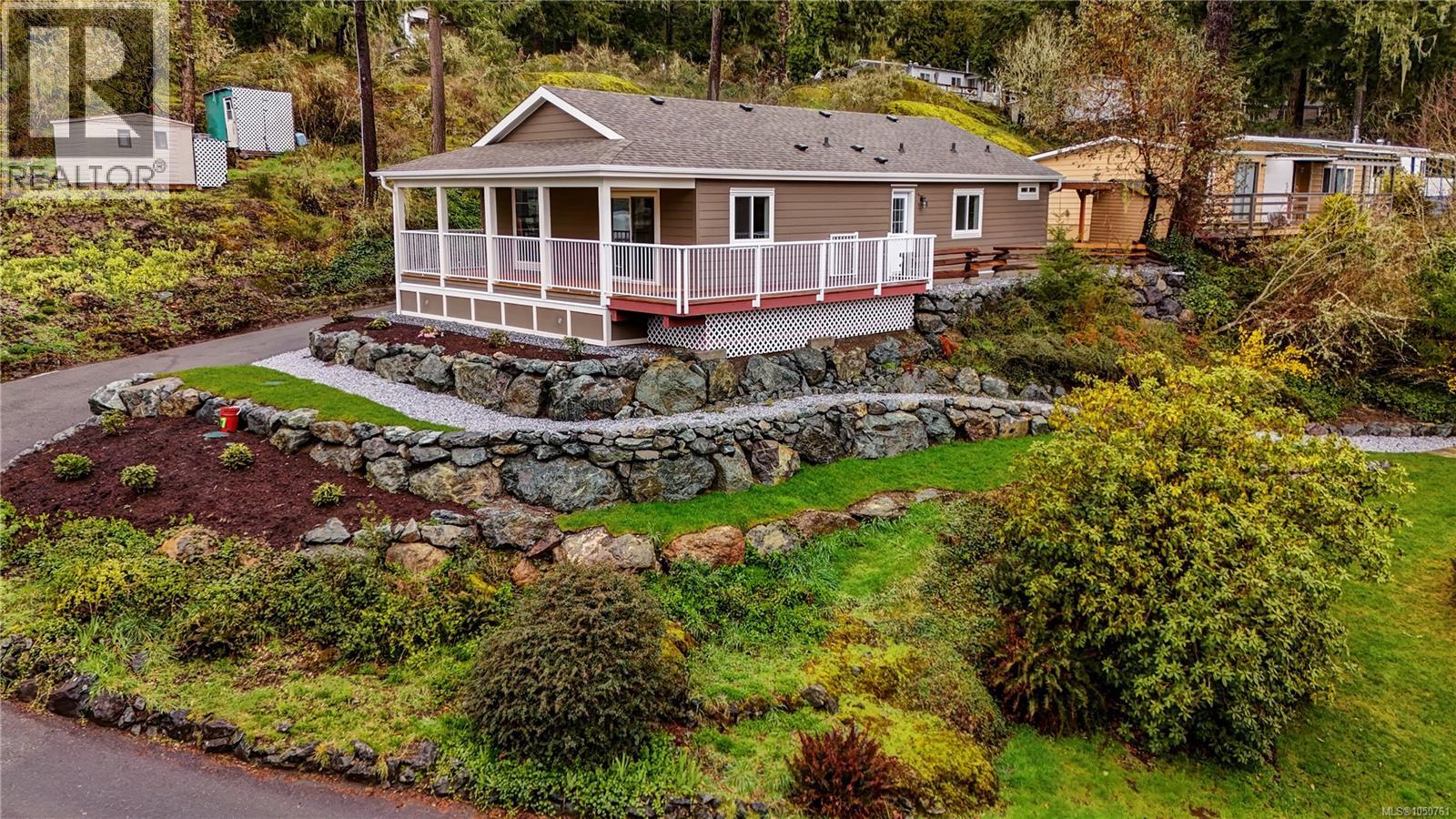 37 5838 Blythwood Rd