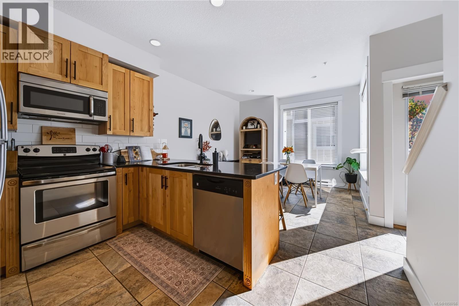 102 6057 Doumont Rd Property Photo 10