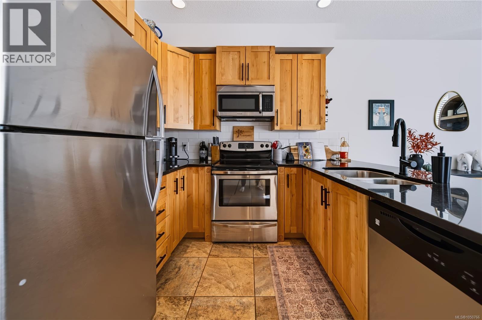 102 6057 Doumont Rd Property Photo 11