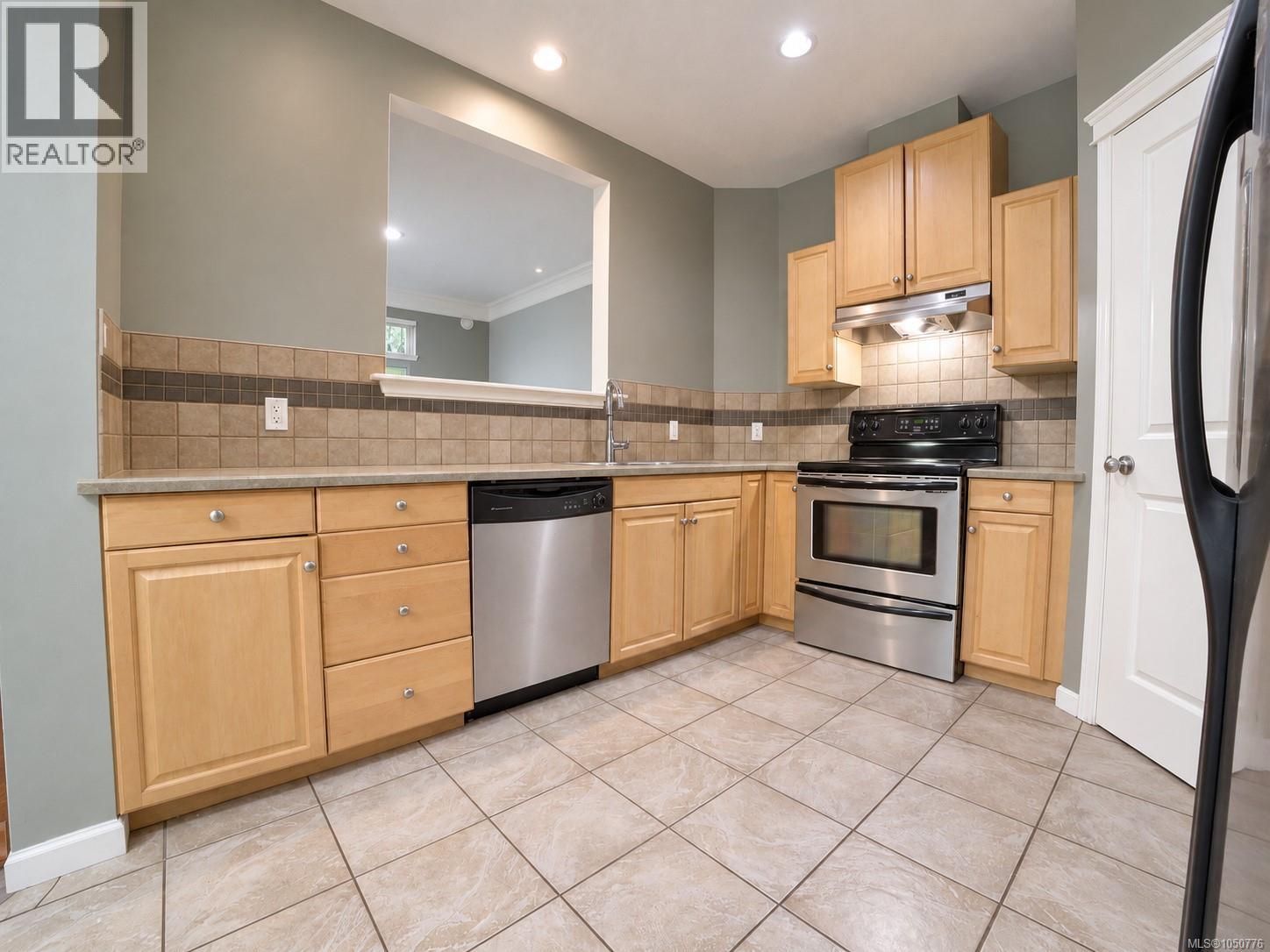 107 791 Station Ave Property Photo 14