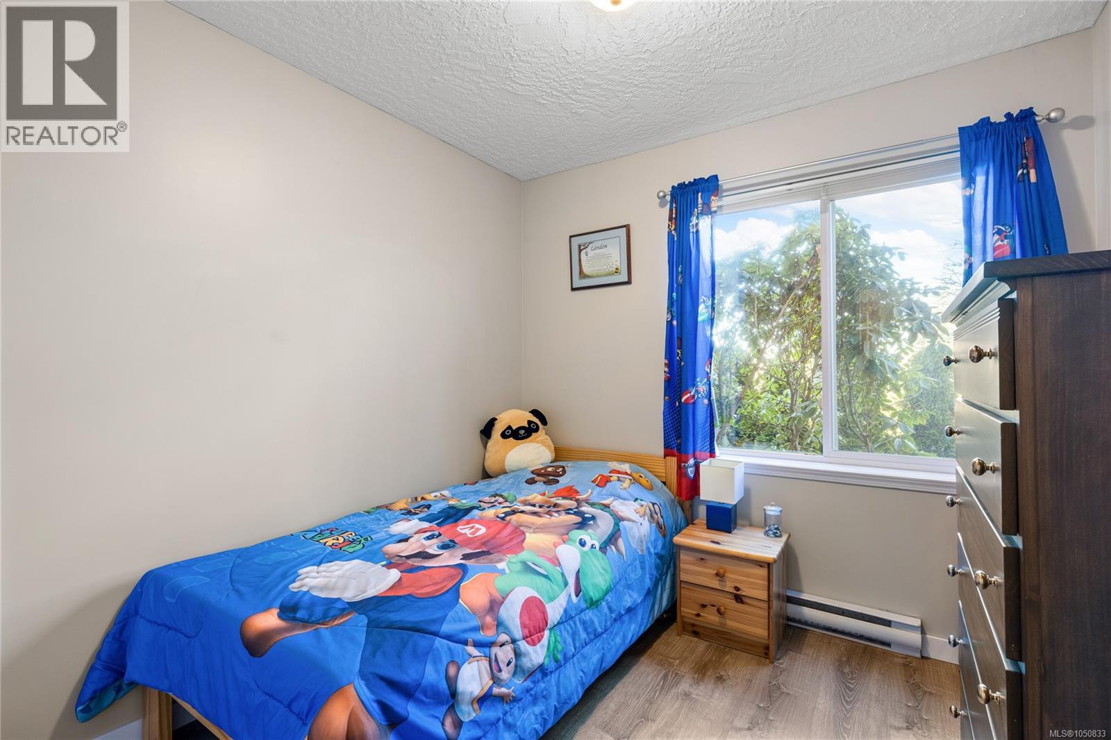 2 8 White St Property Photo 16