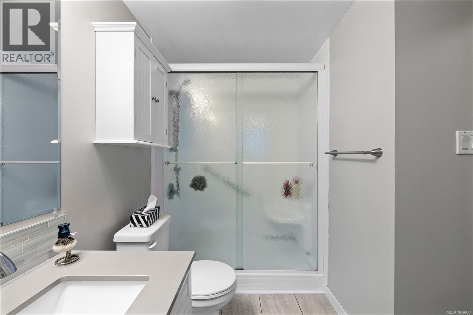 2 8 White St Property Photo 18