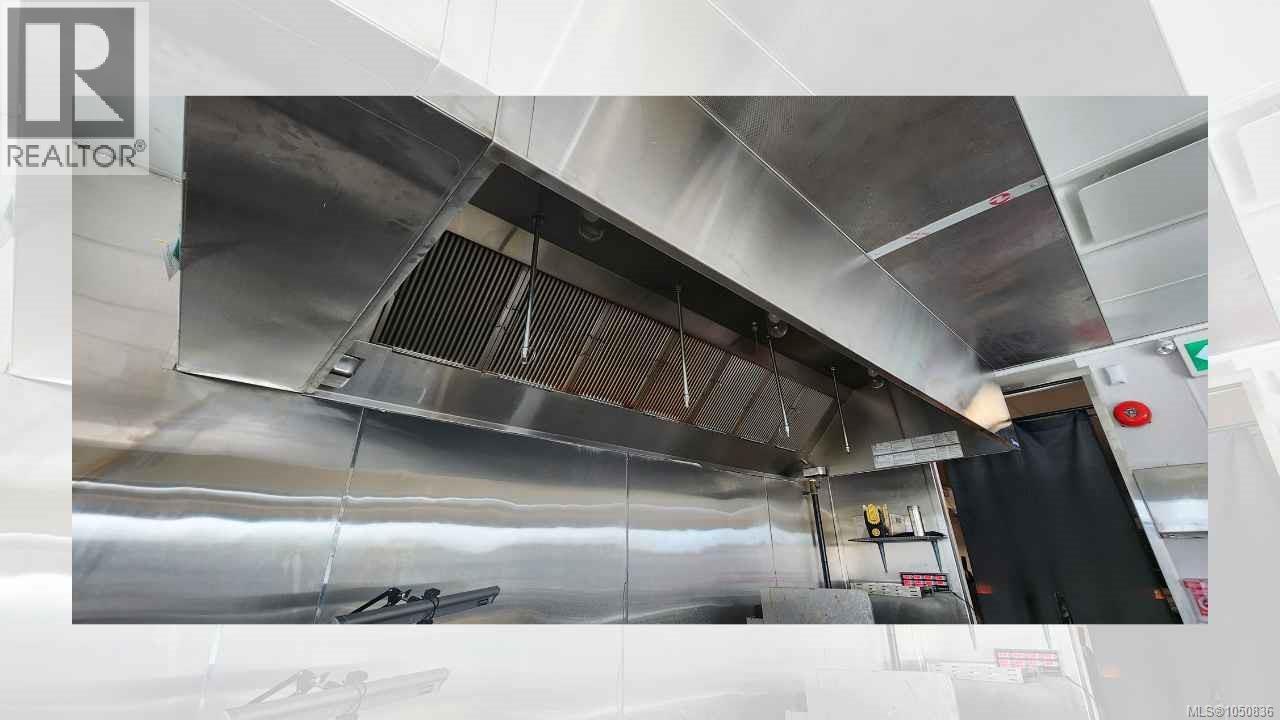 4 2230 Cliffe Ave Property Photo 10