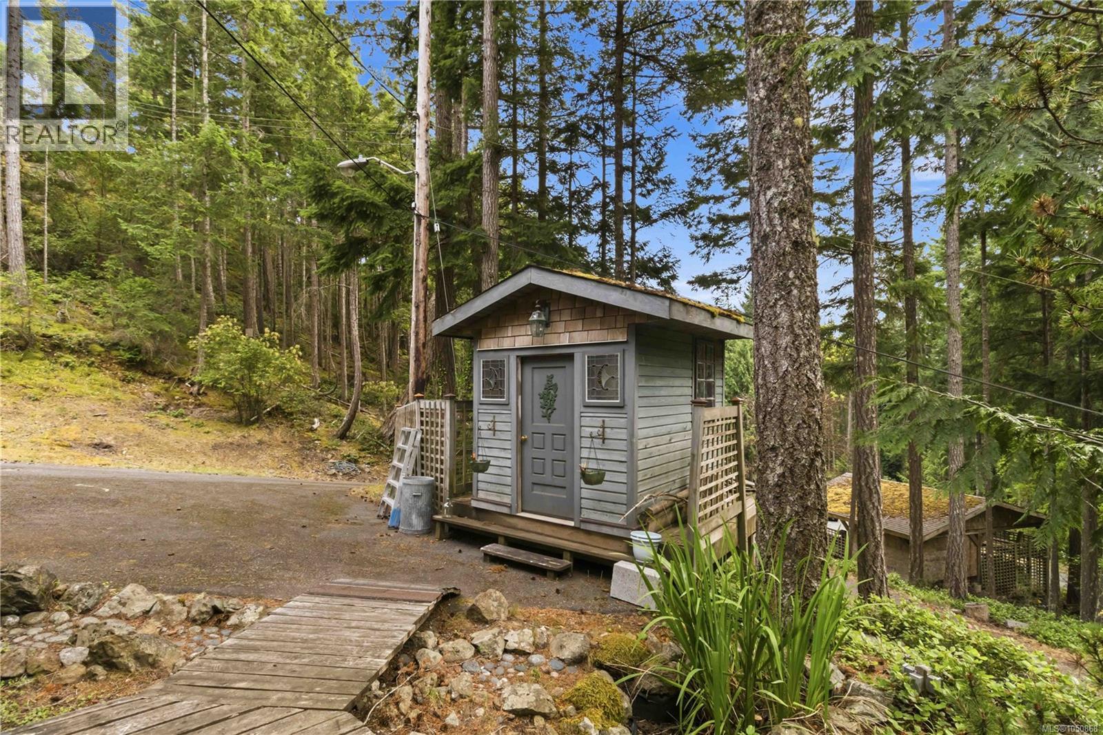 4731 Mcvicker Rd Property Photo 5