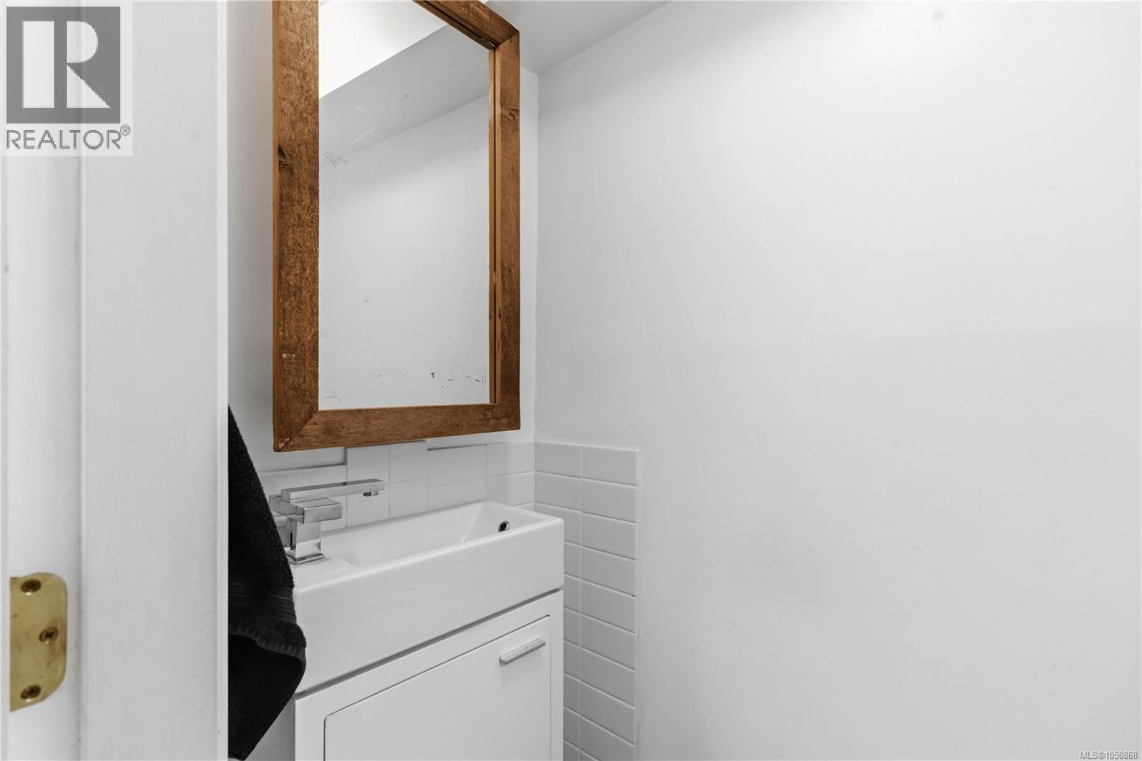 4731 Mcvicker Rd Property Photo 28