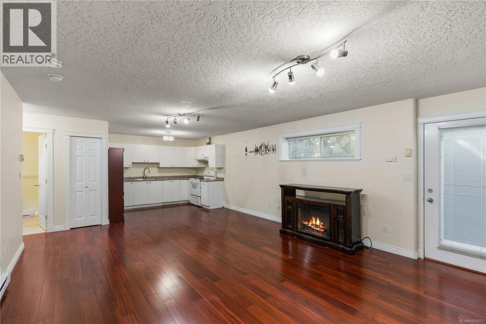 3908a Ascot Dr Property Photo 31