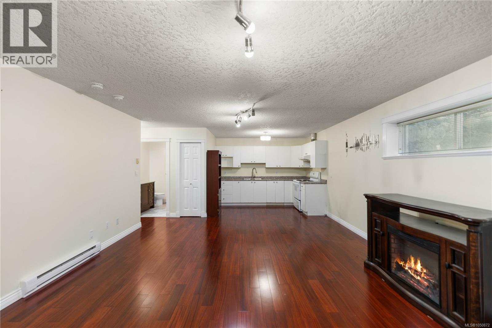 3908a Ascot Dr Property Photo 32
