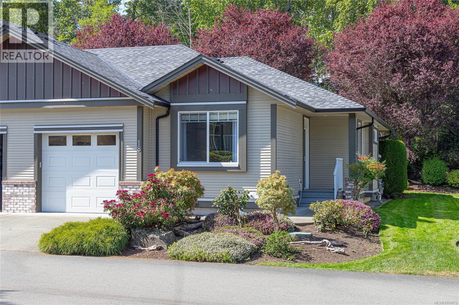 18 3110 Cook St Property Photo 1