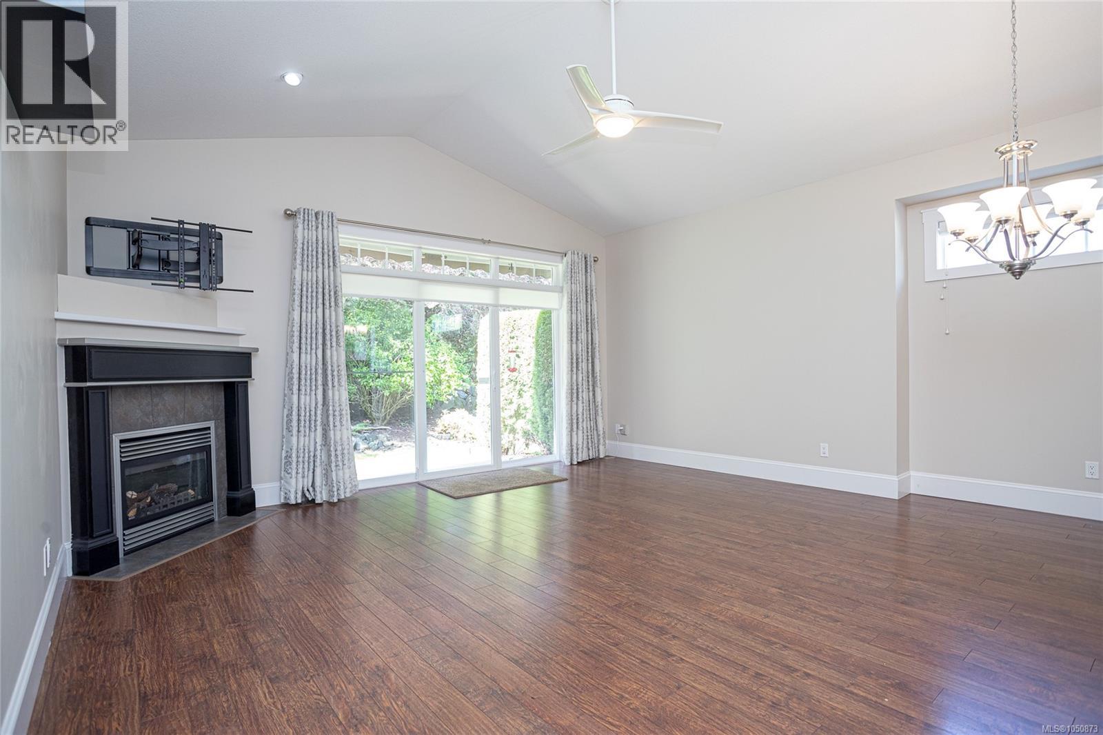 18 3110 Cook St Property Photo 11