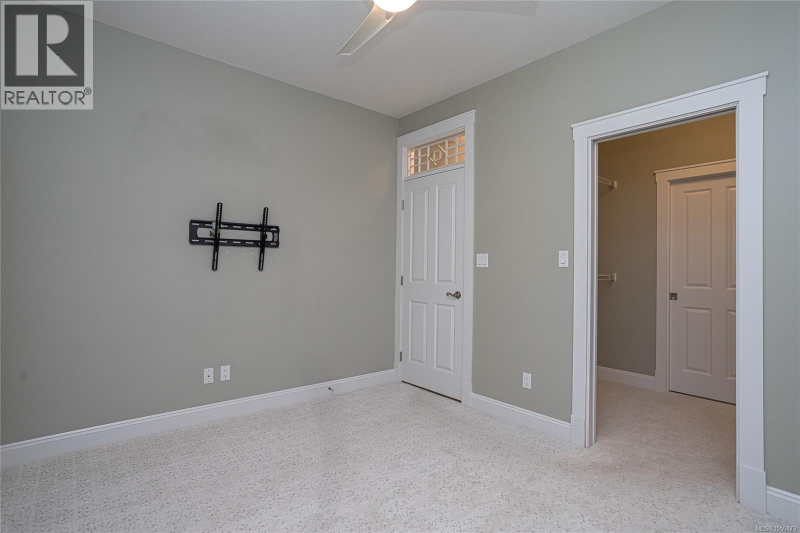 18 3110 Cook St Property Photo 19