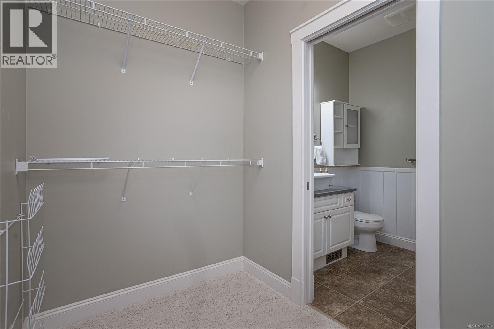 18 3110 Cook St Property Photo 20