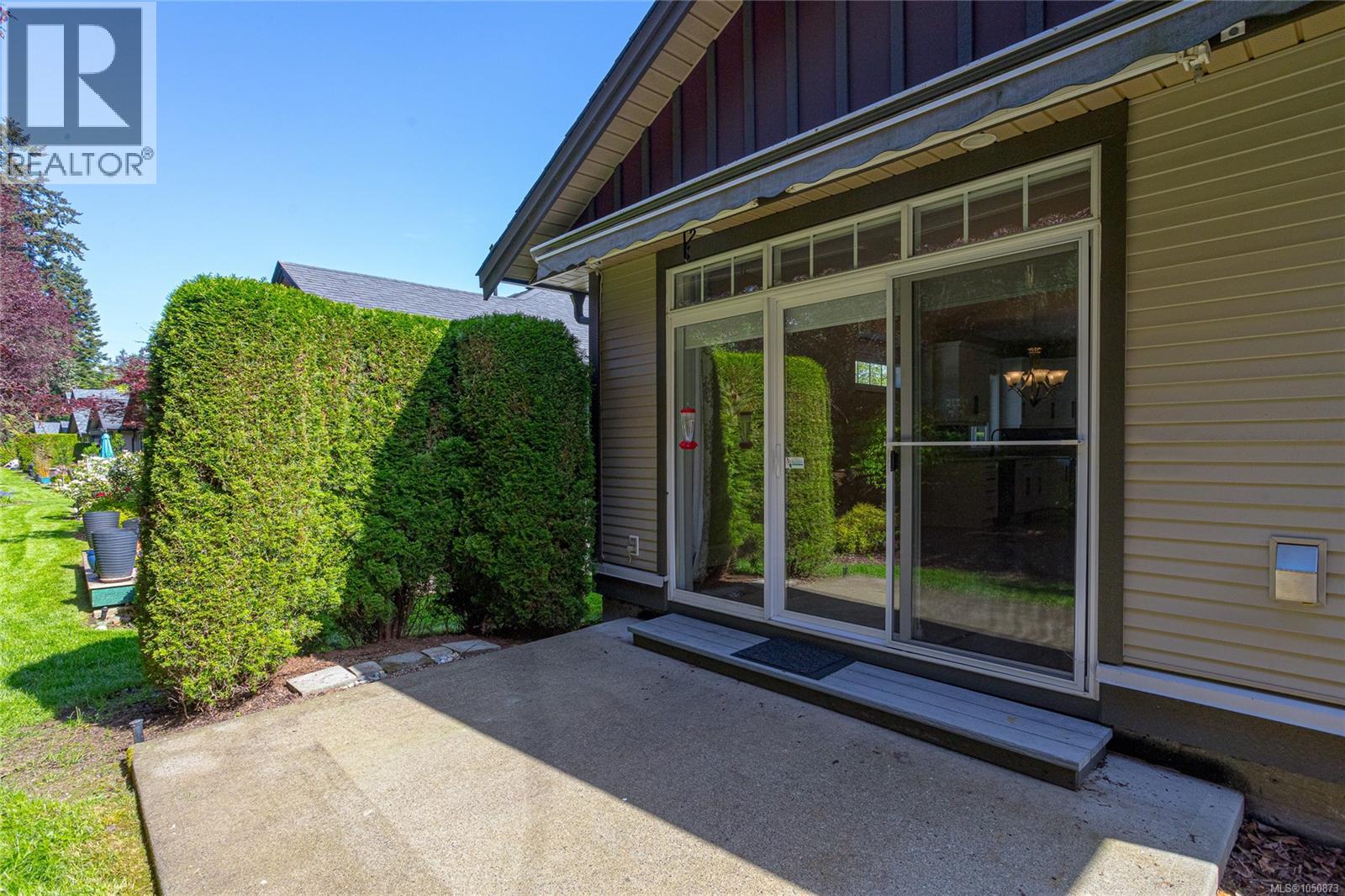 18 3110 Cook St Property Photo 28