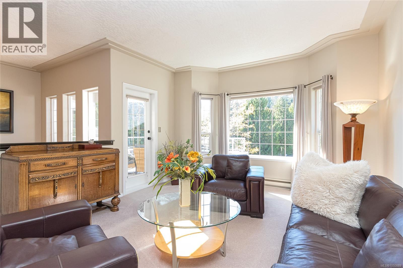 8593 Kingcome Cres Property Photo 5
