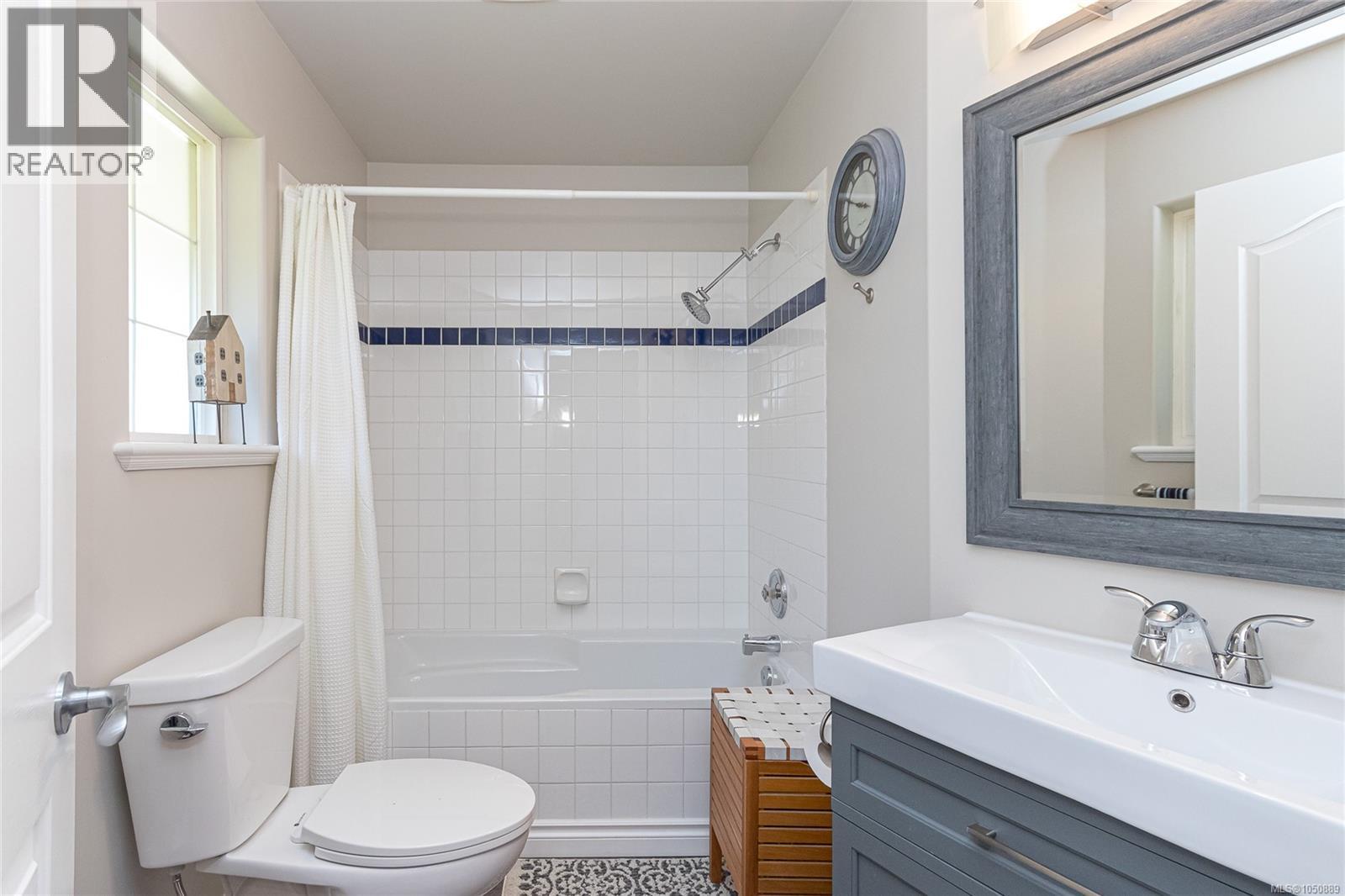 8593 Kingcome Cres Property Photo 21