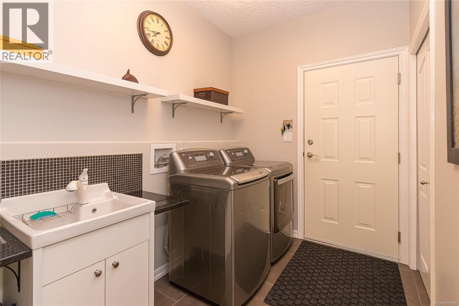 8593 Kingcome Cres Property Photo 23