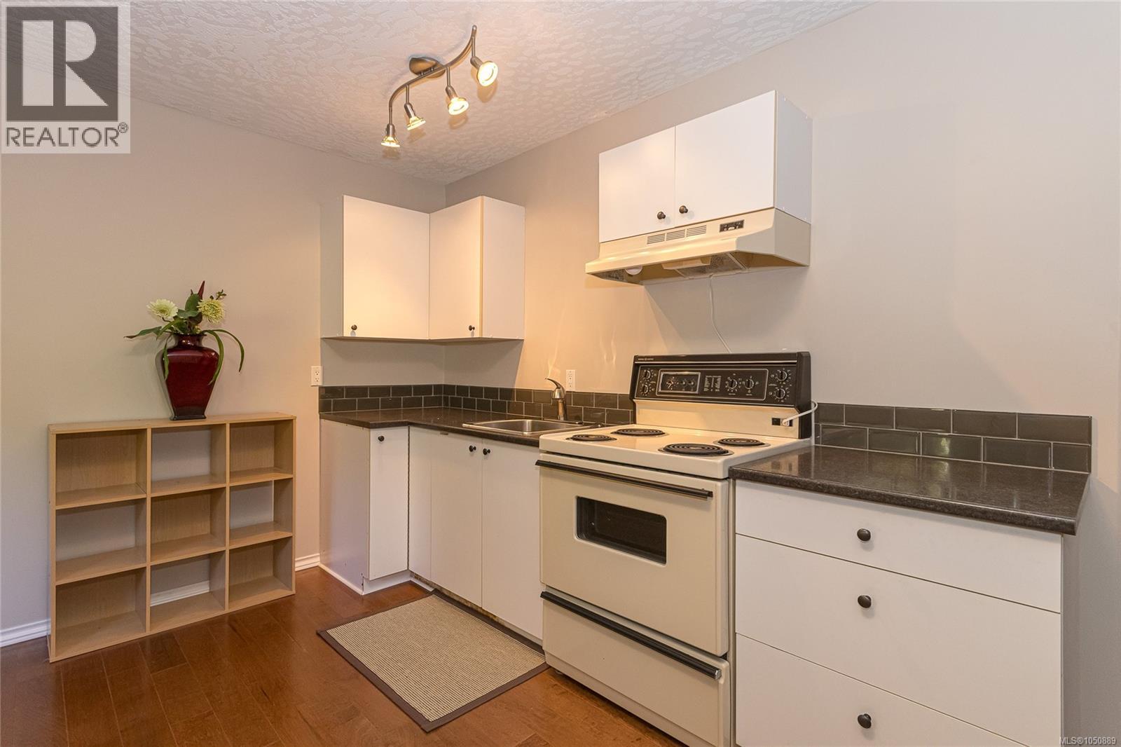 8593 Kingcome Cres Property Photo 26