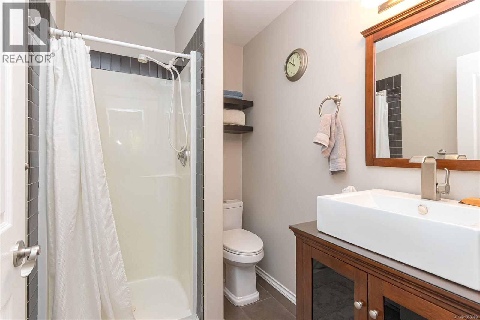 8593 Kingcome Cres Property Photo 28