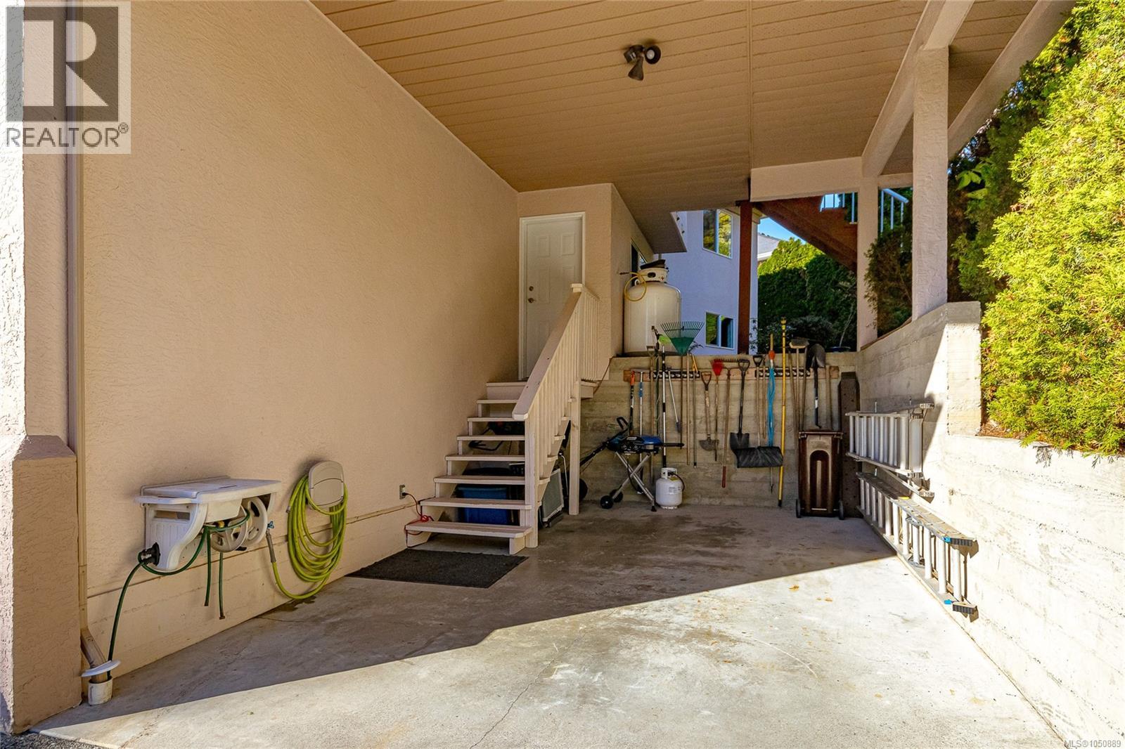 8593 Kingcome Cres Property Photo 33