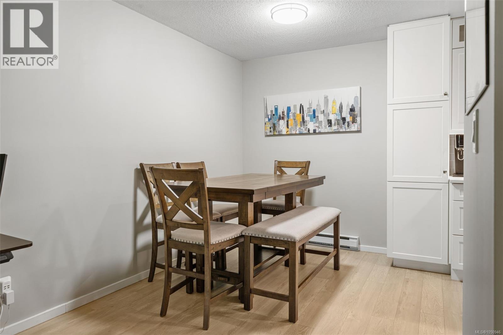 212 2520 Wark St Property Photo 9
