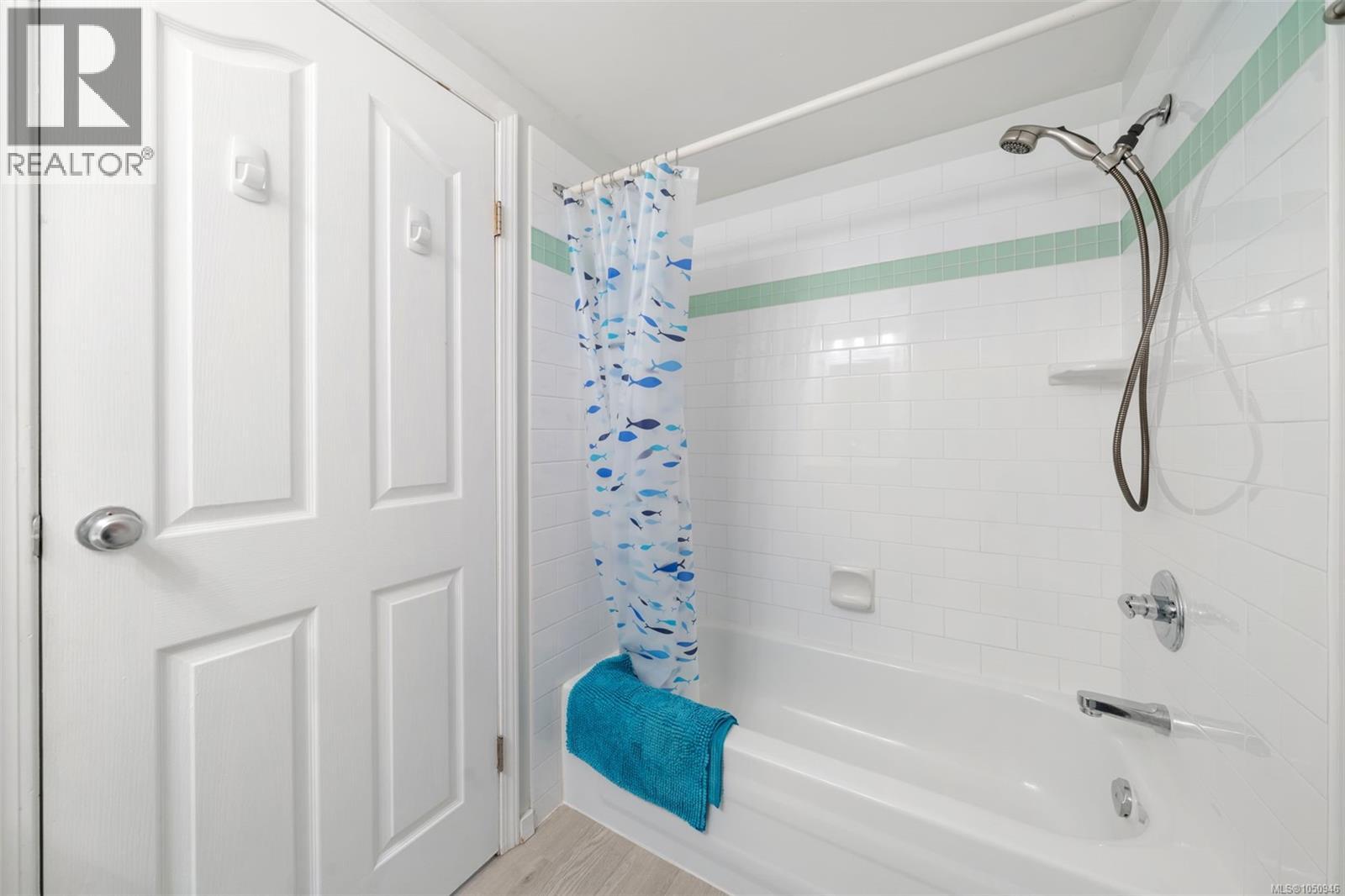 212 2520 Wark St Property Photo 20