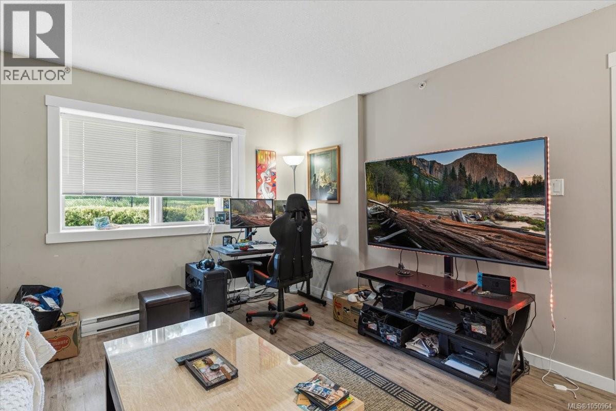 102 1600 Caspers Way Property Photo 8