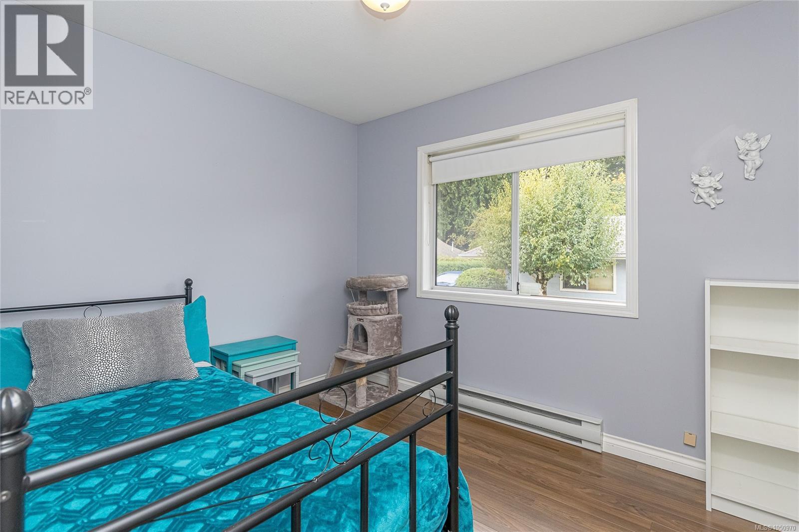 6064 Lionel Cres Property Photo 21