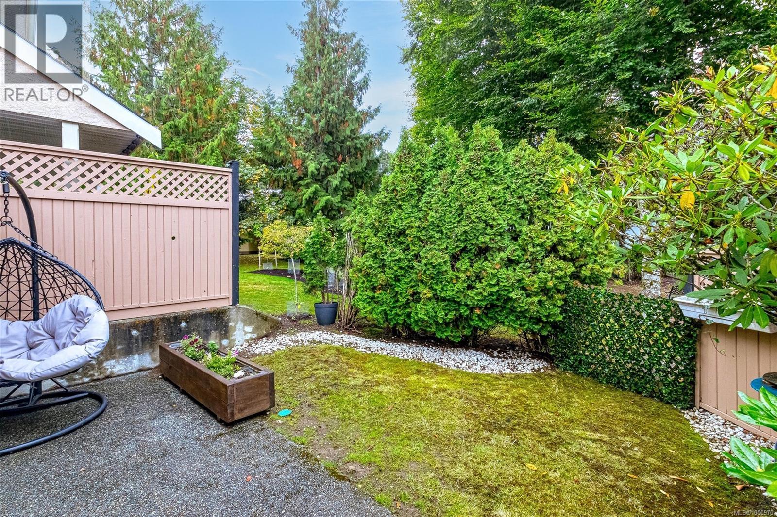 6064 Lionel Cres Property Photo 27