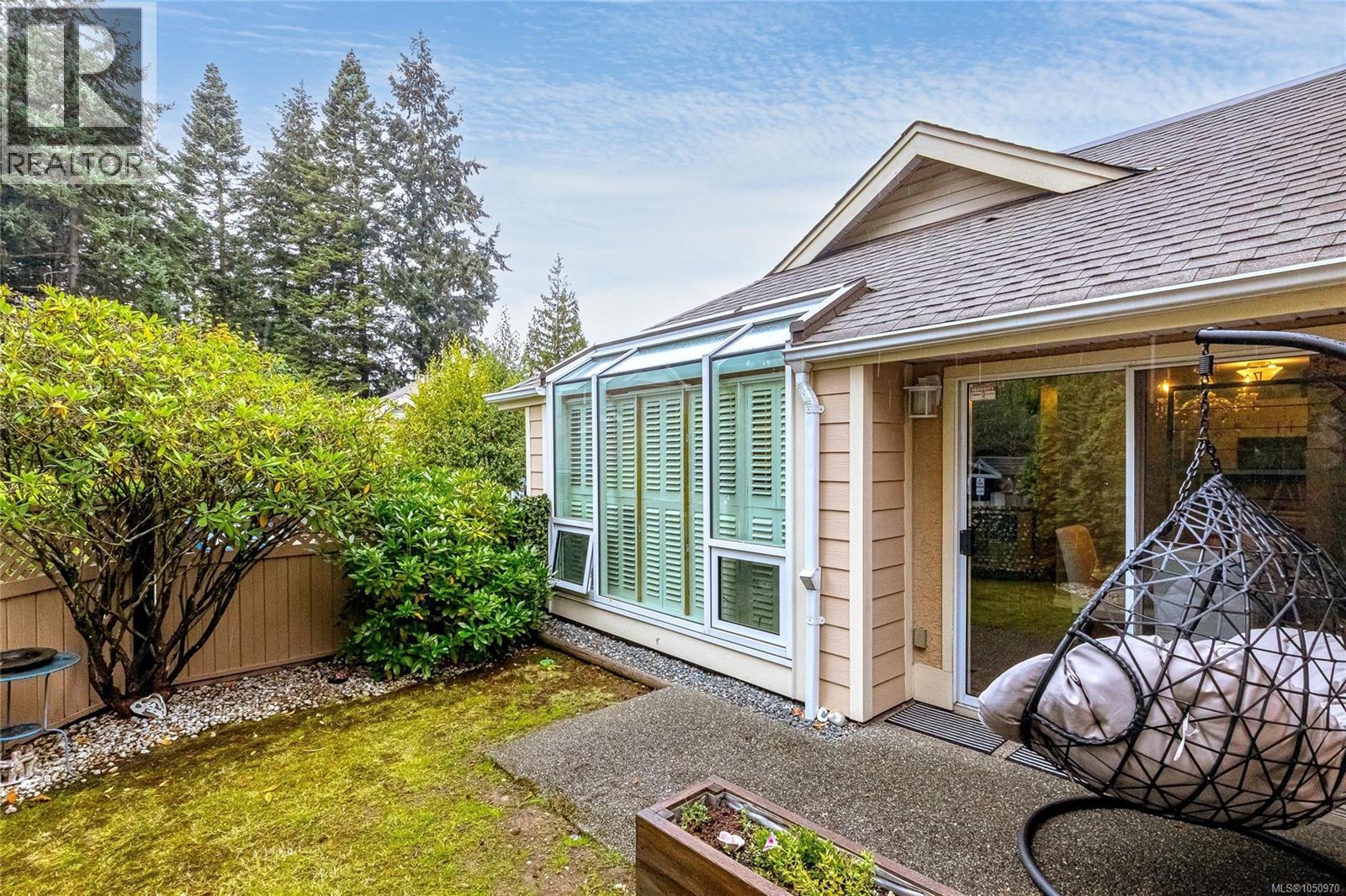 6064 Lionel Cres Property Photo 29