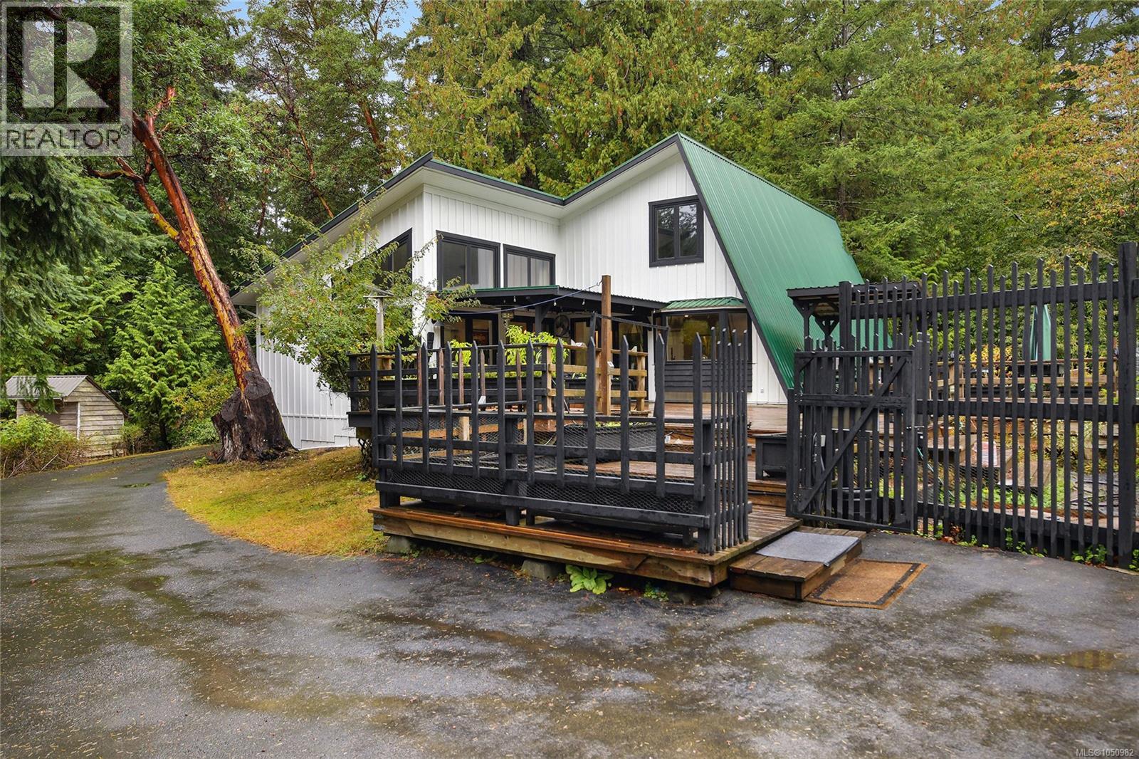505 Bayview Dr Photo de la propriété 1