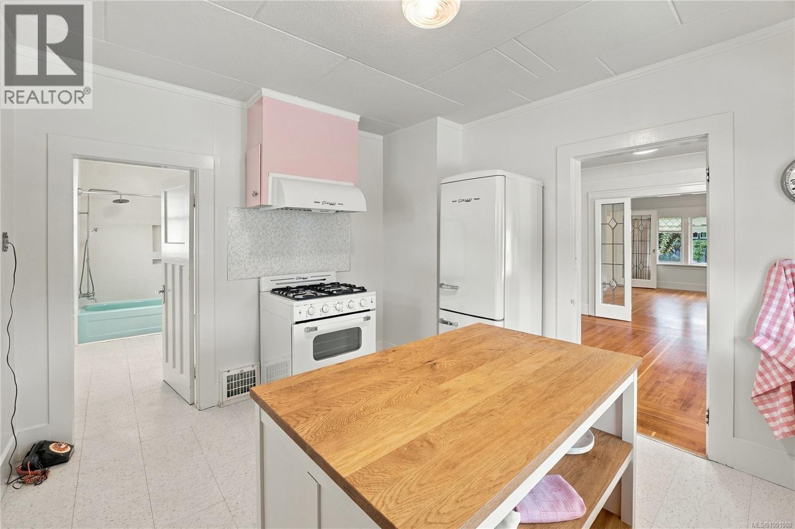 432 Buller St Property Photo 12