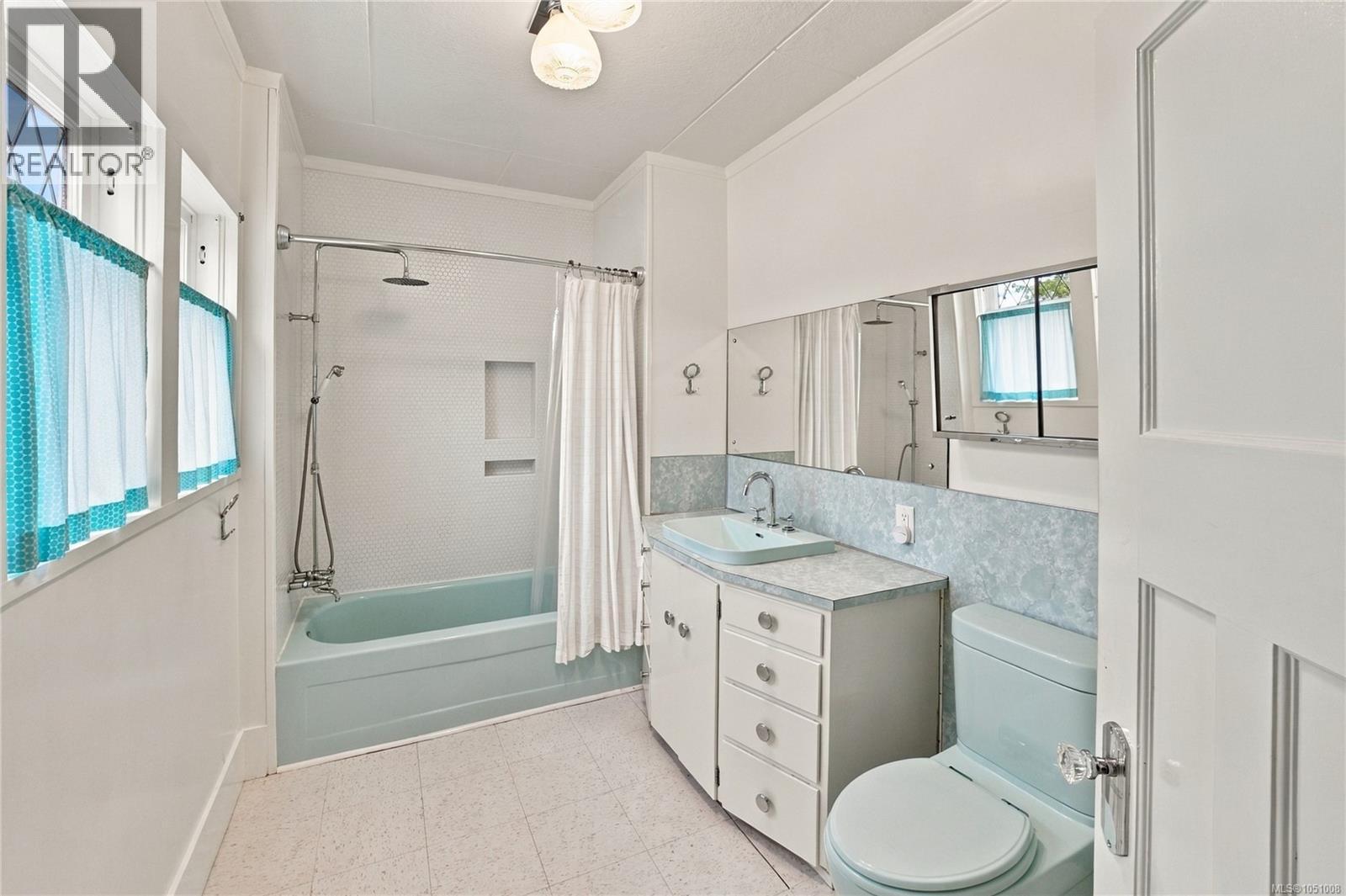 432 Buller St Property Photo 16