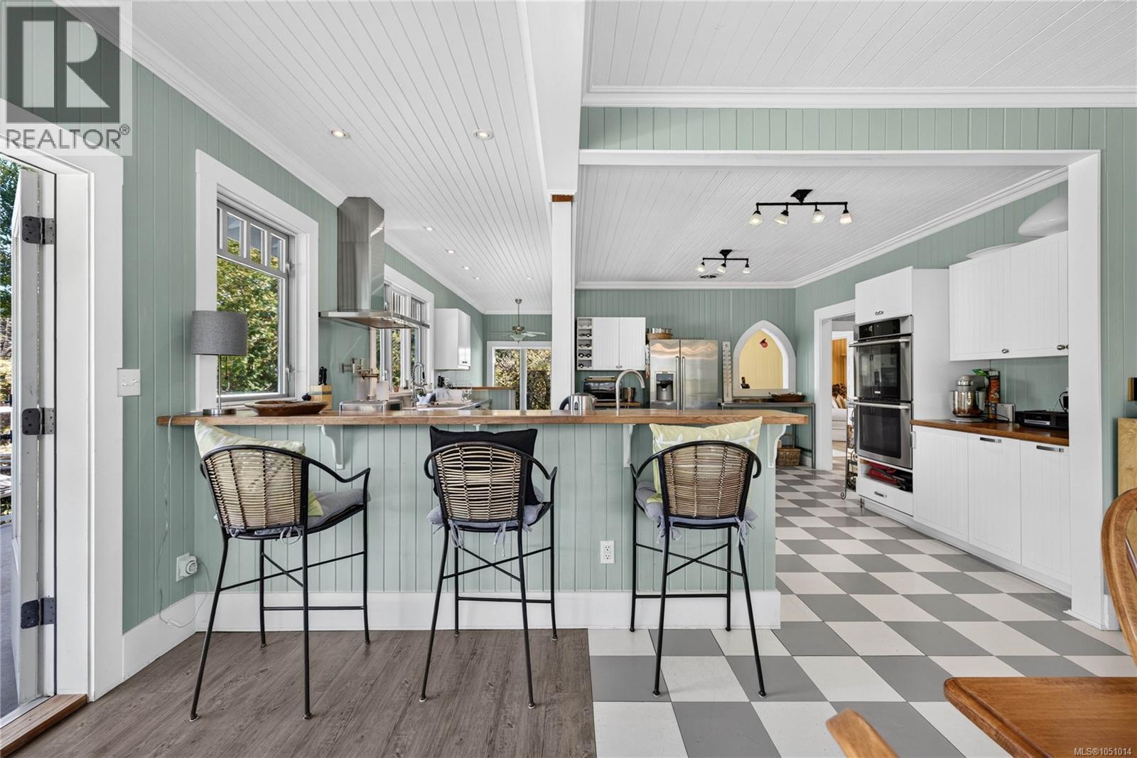 800 Lower Ganges Rd Property Photo 21