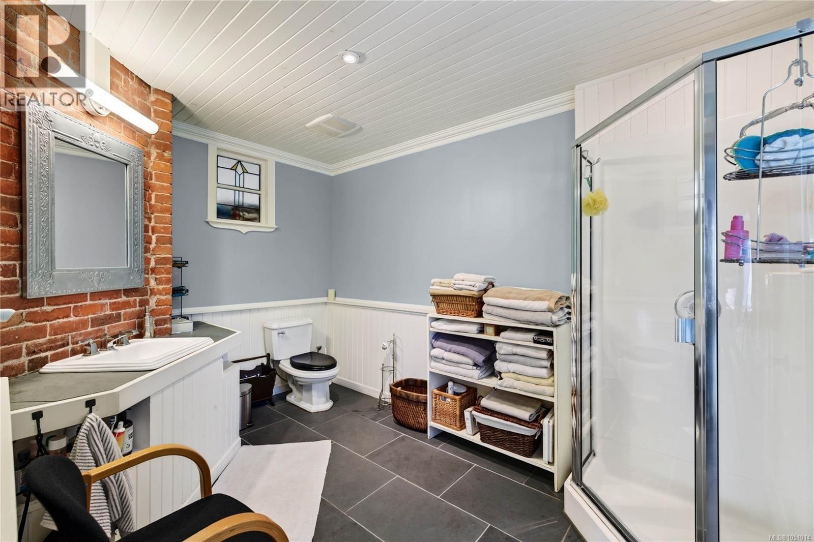 800 Lower Ganges Rd Property Photo 39