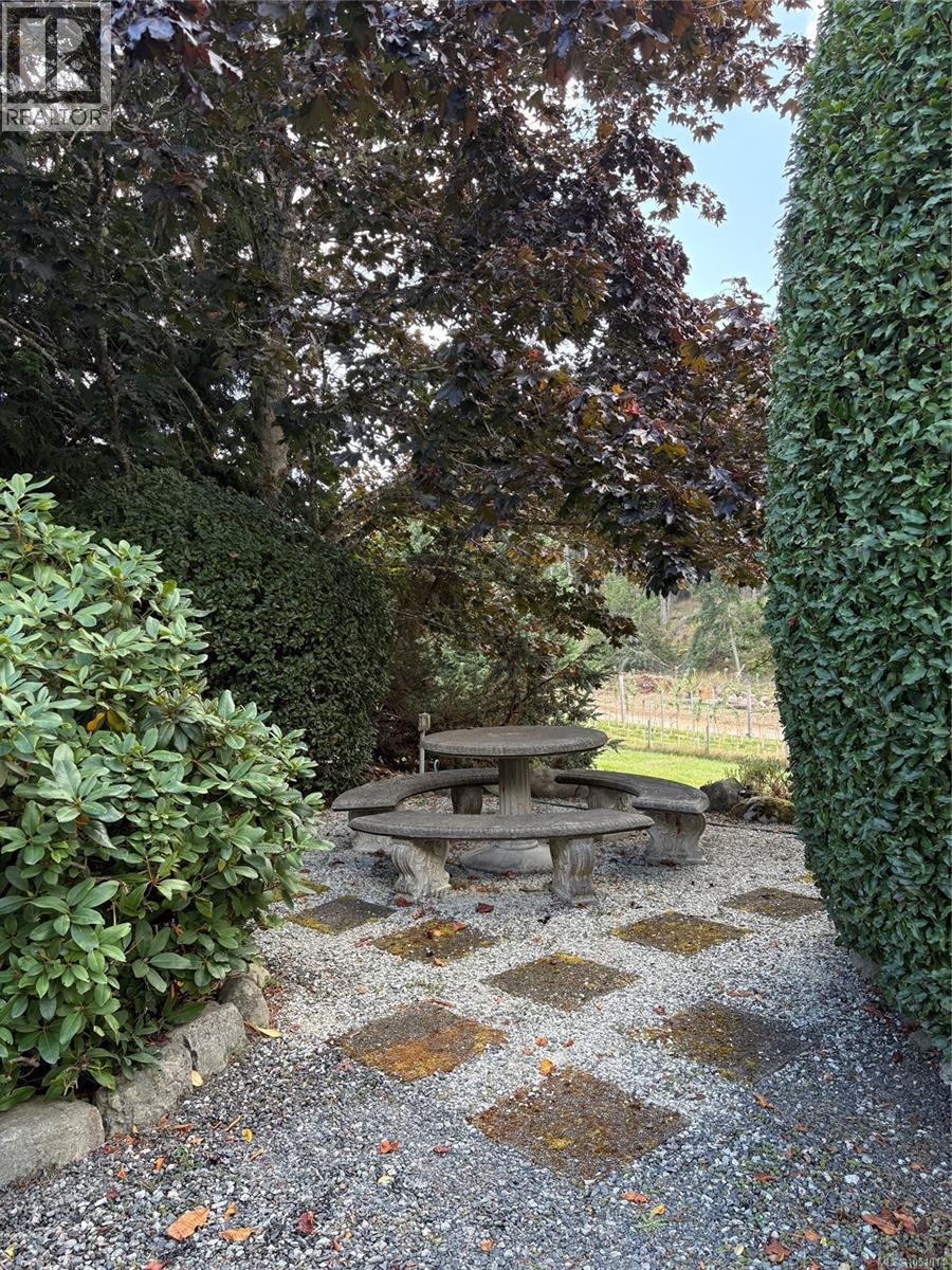 800 Lower Ganges Rd Property Photo 45