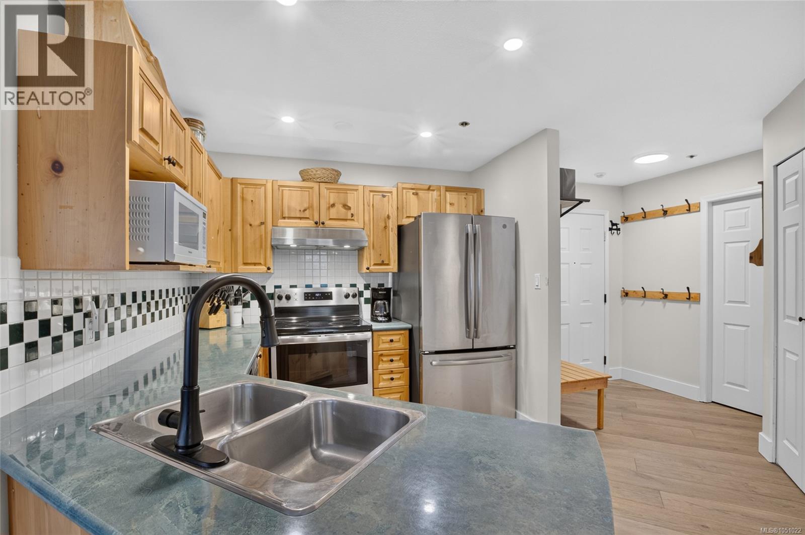 108 1320 Henry Rd Property Photo 22